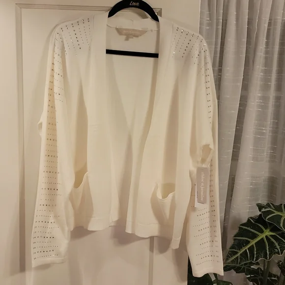 chloe and jasmine sweater